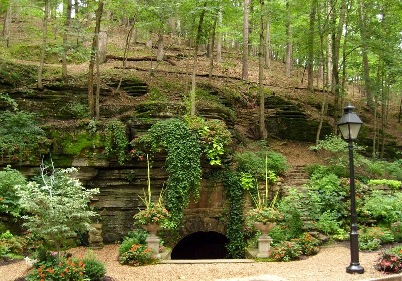 GrottoSummer1.jpg
